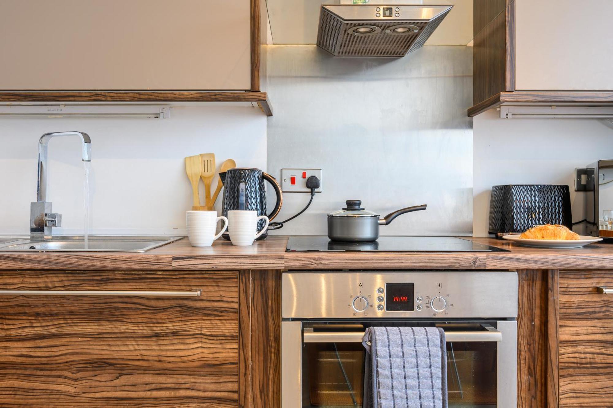 Llandaff Lofts By Ty Sa - 2 Bed With Terrace - Wifi Appartement Cardiff Buitenkant foto